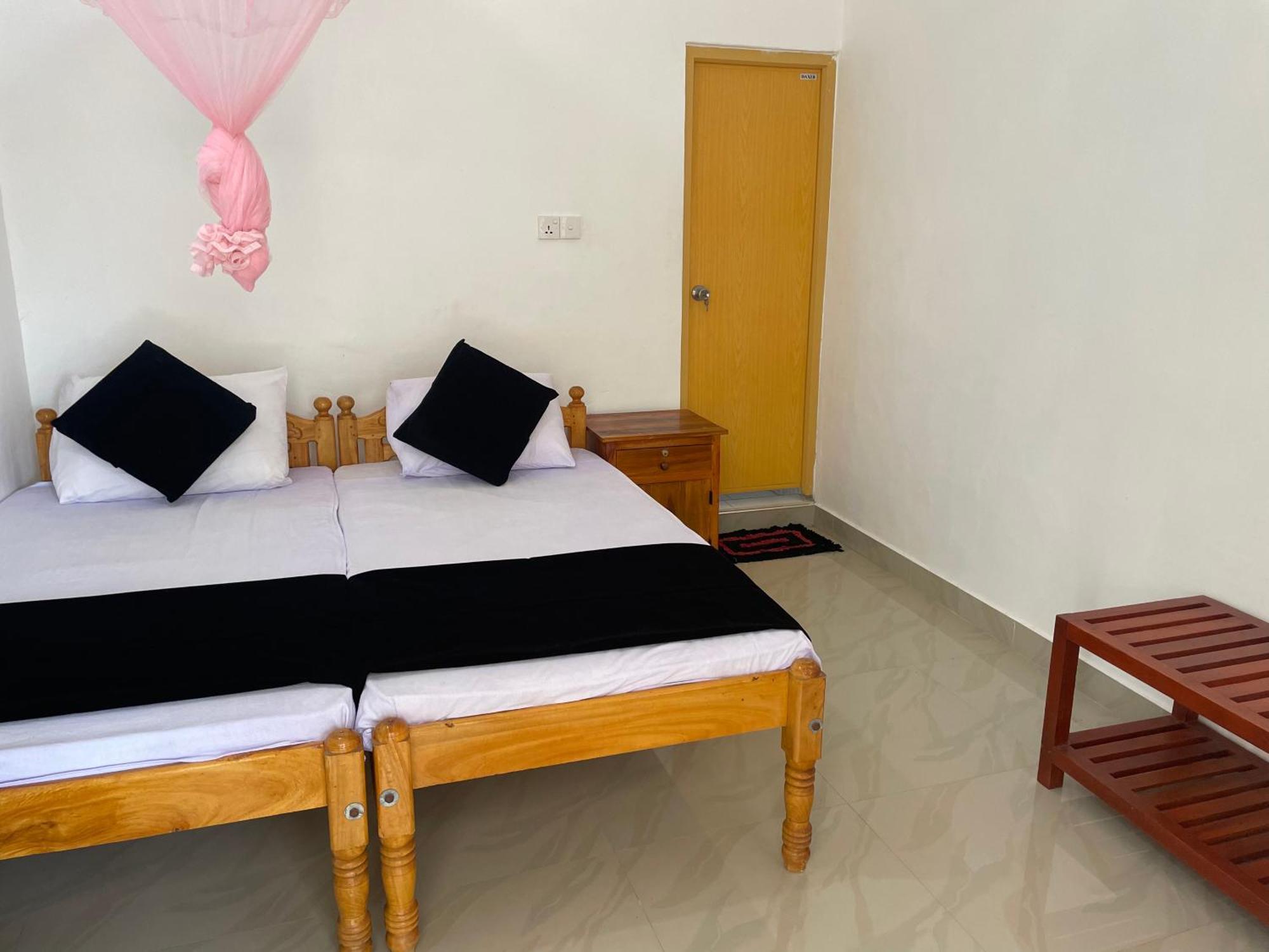 Gopalapuram Guest House Nilaveli Buitenkant foto